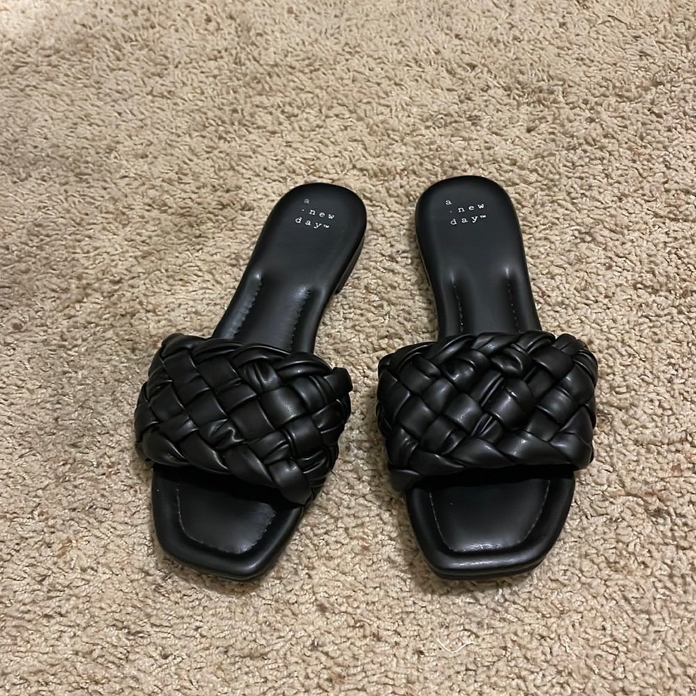 Target Brand new Woven flats